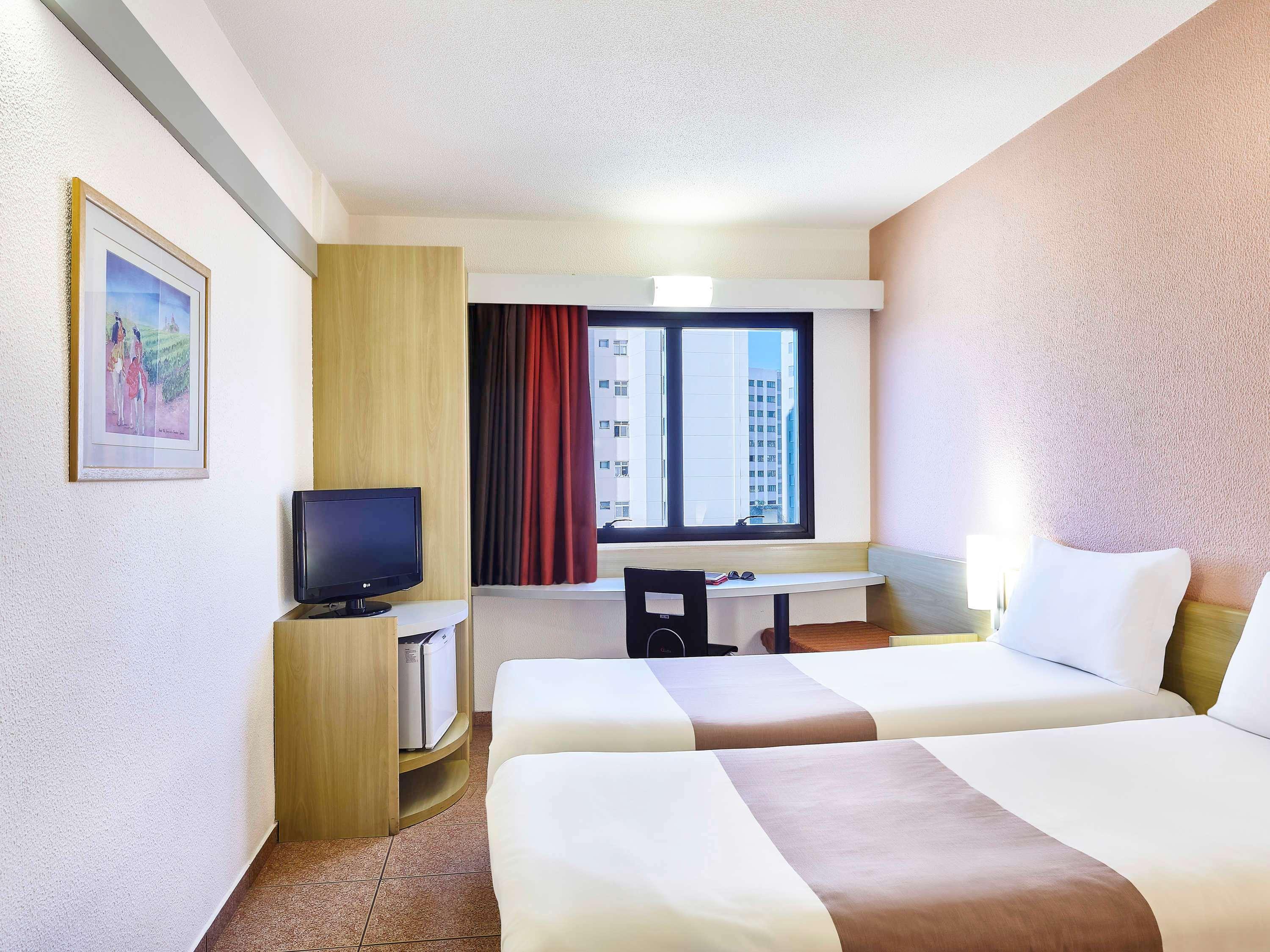 Ibis Taubate Hotel ภายนอก รูปภาพ