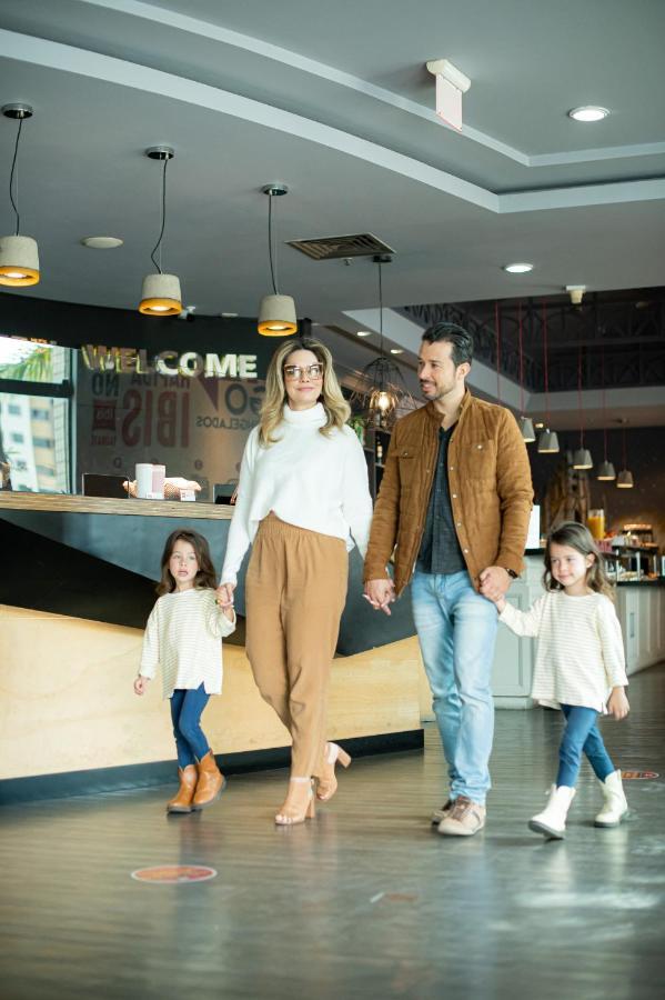 Ibis Taubate Hotel ภายนอก รูปภาพ